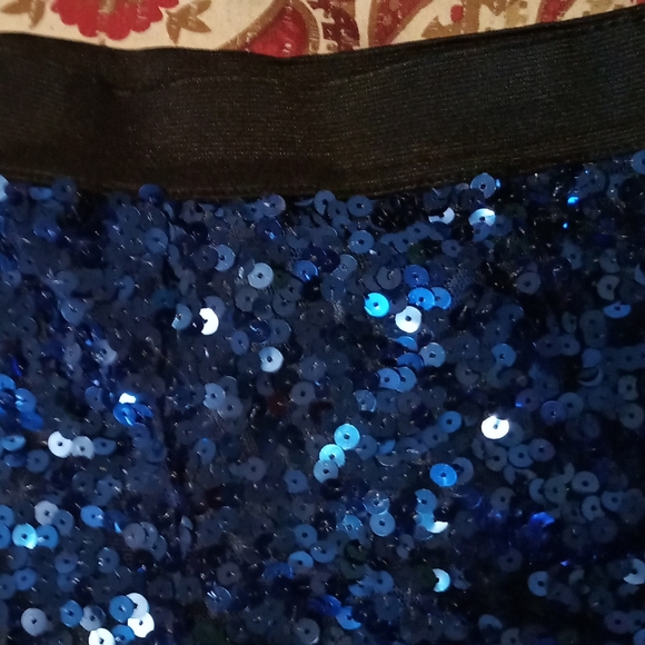 Sequin shorts - Picture 2 of 3